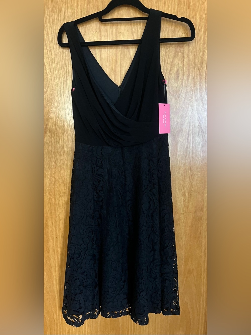 Isaac Mizrahi Black Draped V-Neck Lace Midi Dress NWT- Size 4